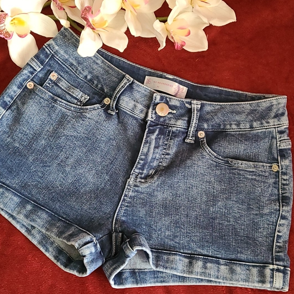 Stone Wash Jean Shorts - Picture 2 of 8